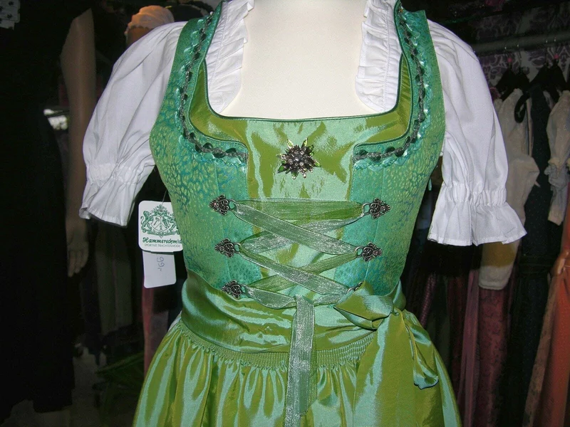 Dirndl Hammerschmid, Midi, grün/türkis kariert, 70 cm
