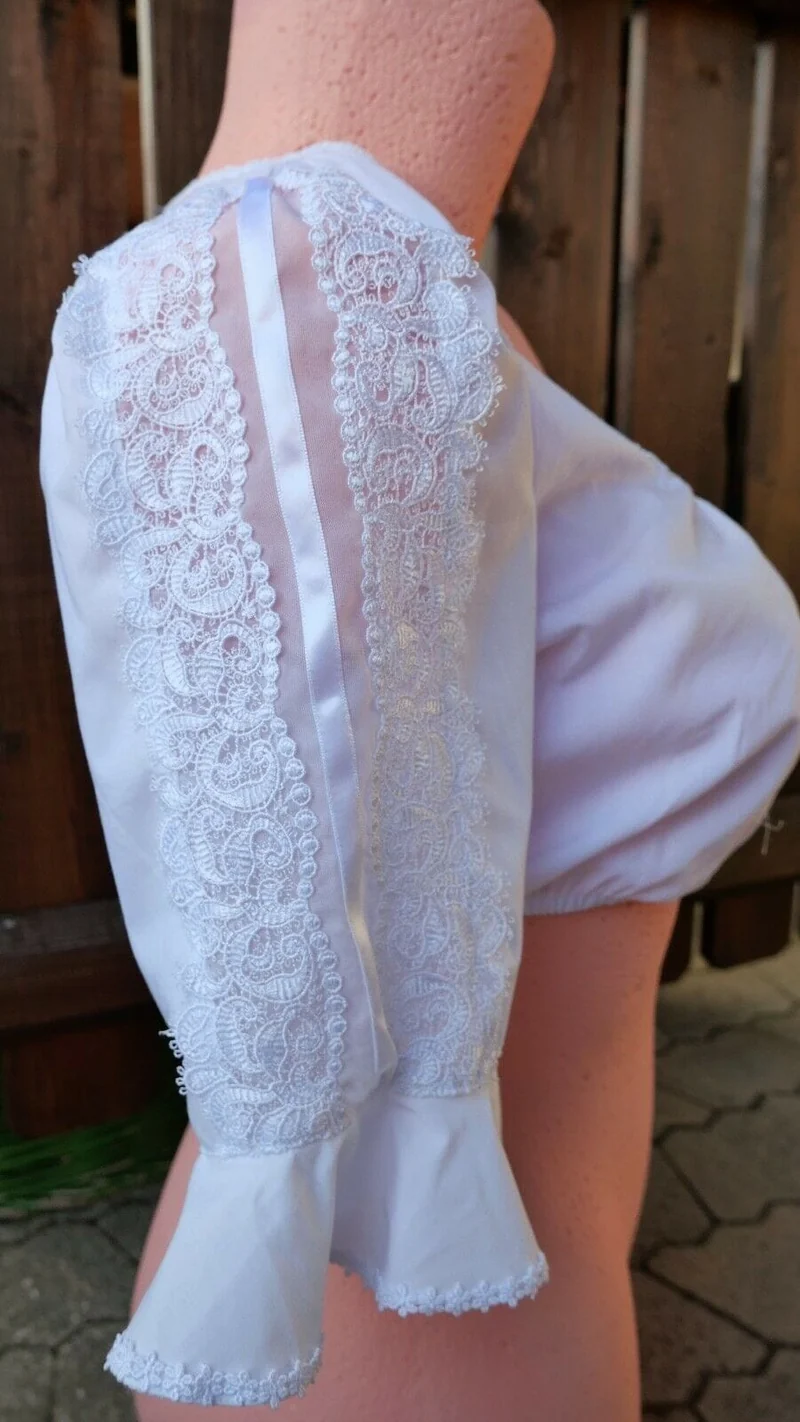 Dirndlbluse Krüger Madl, weiß, Knöpfe, Glockenärmel, Gr. 40
