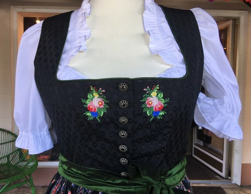Dirndl Kleid Sportalm, Pasching, schwarz, geblümt, Midi 70 cm