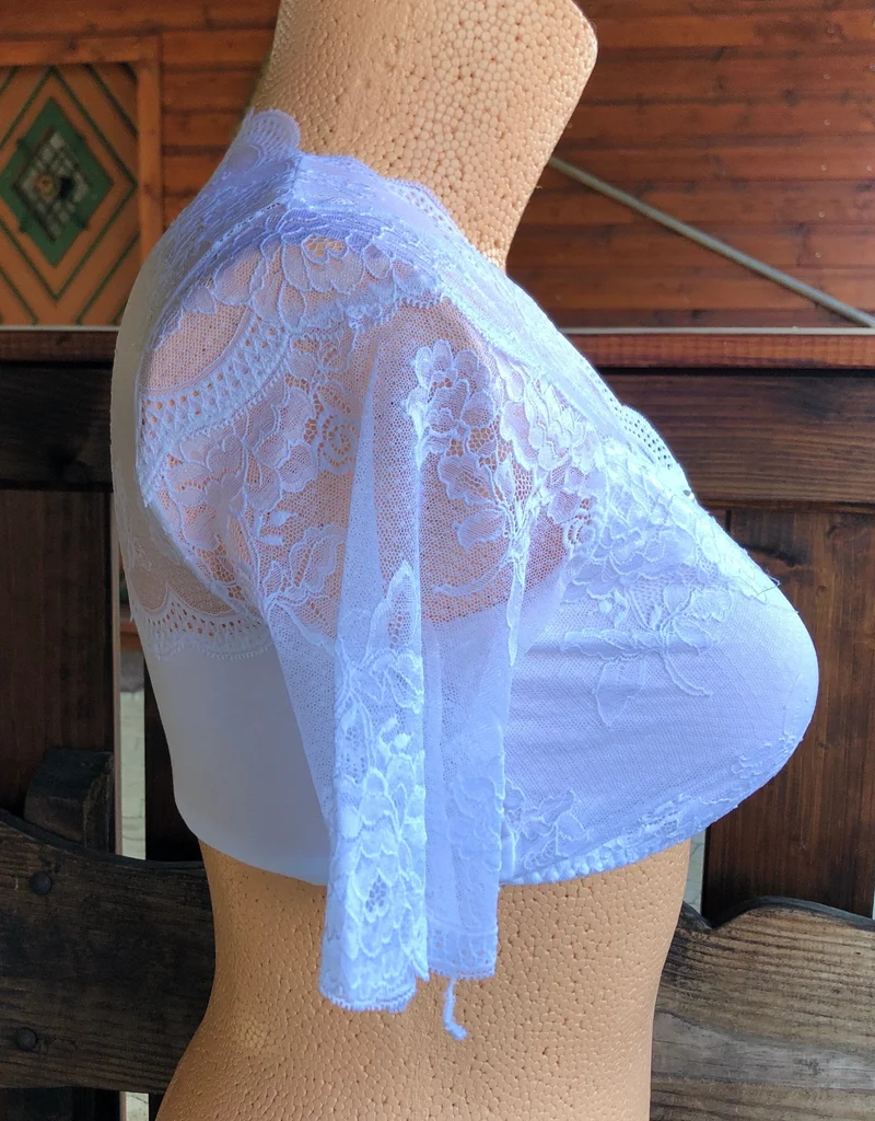 Dirndlbluse Nina von C, Julia, weiß, Spitze, Knöpfe