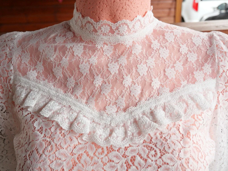Dirndlbluse Krüger Collections, Ladina, ecru, hochgeschlossen