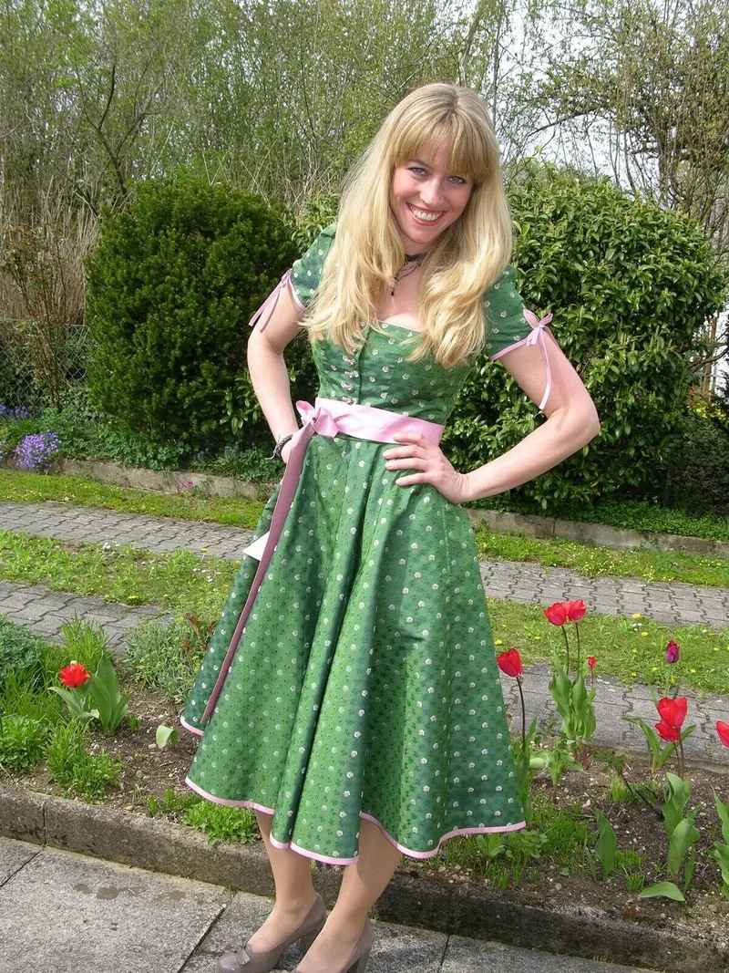 Dirndl Kleid Sportalm, Isadora, grün, Midi 70 cm