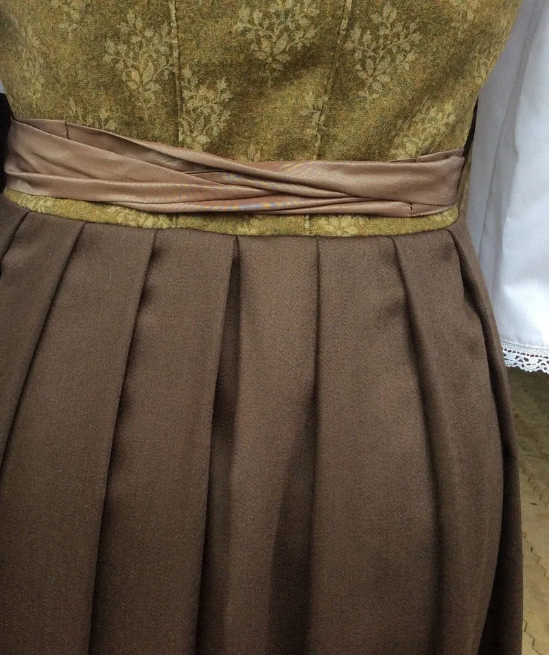 Dirndl Wenger Daria, Winterdirndl, khaki, Maxi 80 cm