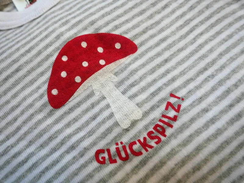 Buam Madl Babybody, Adelheid, Glückspilz, gestreift, grau weiß