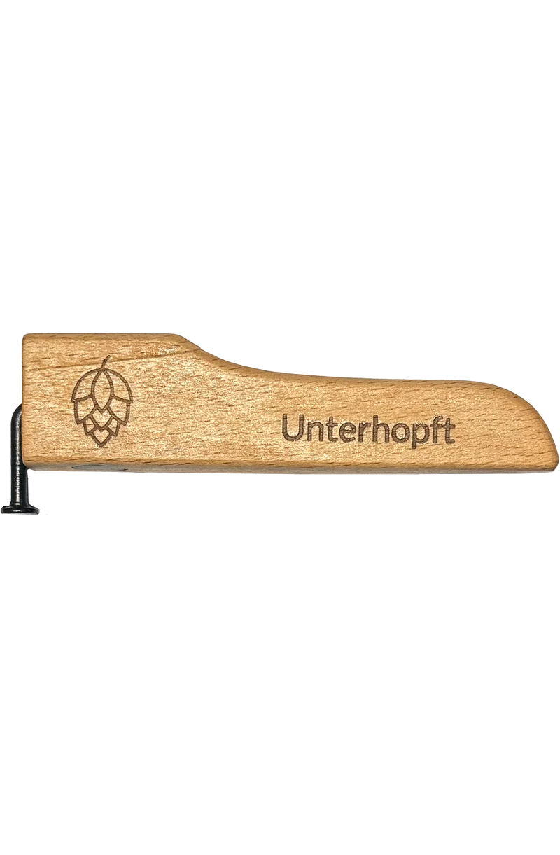 Flaschenöffner aus Holz mit Gravur - unterhopft