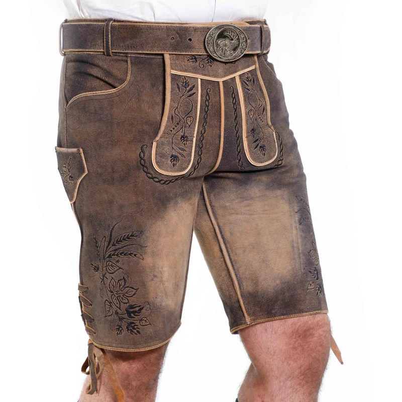 Kurze Trachtenlederhose mit Herzstickerei