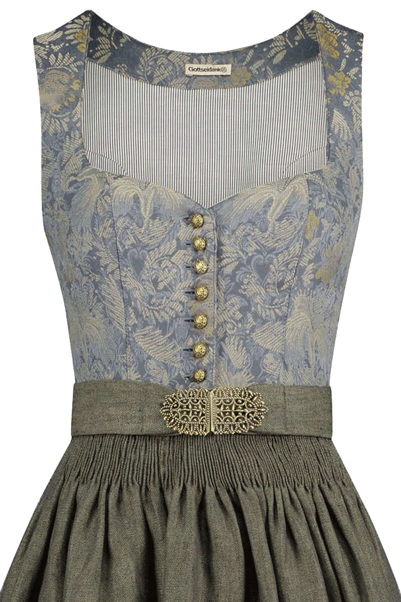 Dirndl mit Herzauschnitt